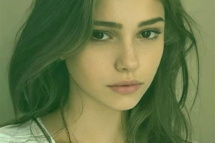 Lily, 39, a chestnut dark-eyed slavic companion based in Amatlan. Offering Erotic Massage, OWO, 69. Available for incall and outcall, day and evening dates.