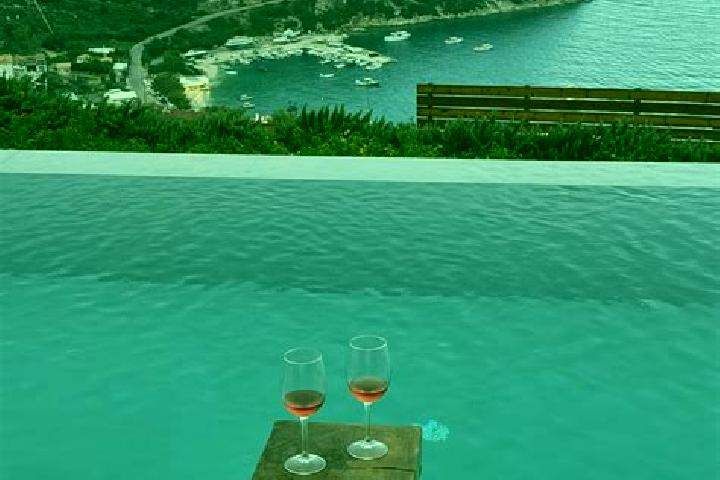 Lily, 39 — Escort in Agia Varvara, Greece