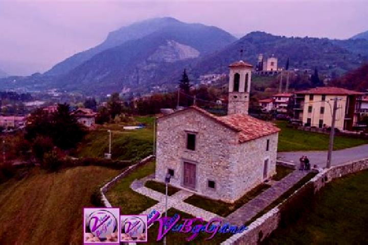 Lily, 39 — Escort in Berzo San Fermo, Italy