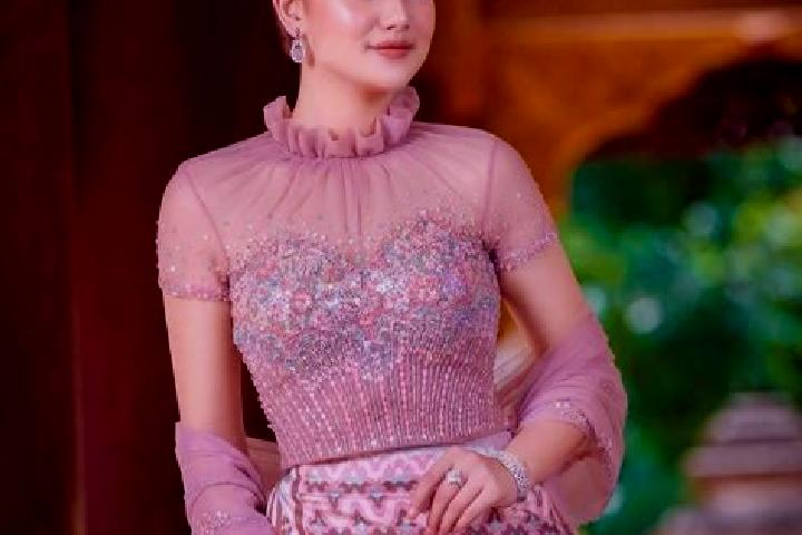 Lily, 39 — Escort in Ma Au, Myanmar