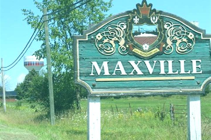 Lily, 39 — Escort in Maxville, Canada
