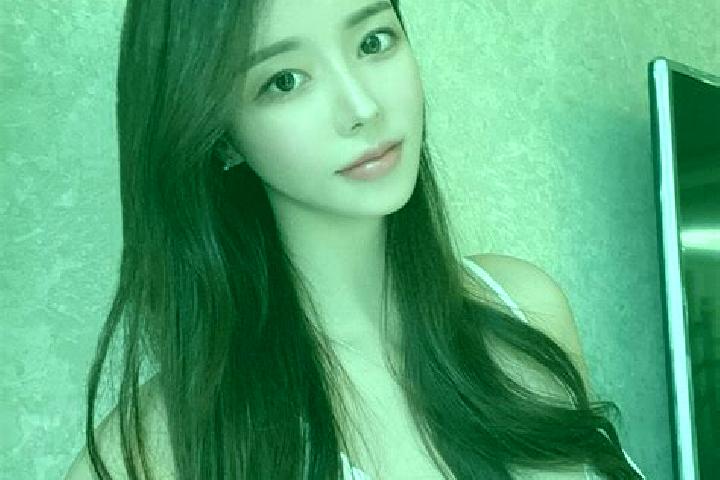 Lily, 39 — Escort in Pingma, China