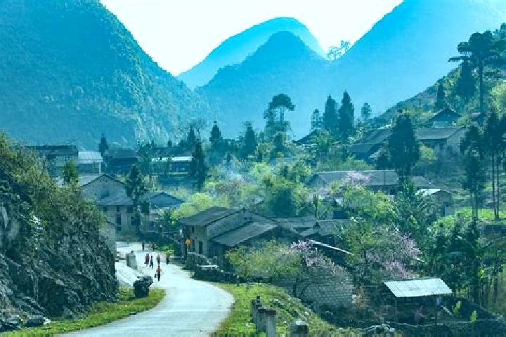 Lily, 39 — Escort in Thi Tran Yen Binh, Vietnam