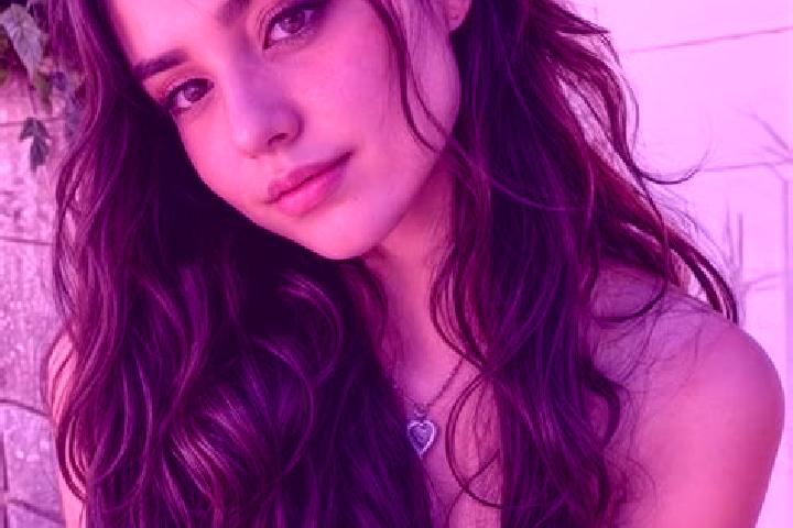 Lucy, 20, a auburn hazel-eyed latina companion based in Slany. Offering A-Level, Party Girl, Duos. Available for incall and outcall, overnight bookings avail...