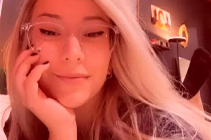 Lucy, 20, a blonde grey-eyed middle eastern companion based in San Clemente. Offering GFE, Party Girl. Available for incall and outcall, day and evening dates.
