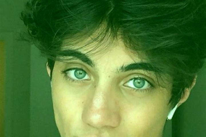 Lucy, 20, a chestnut grey-eyed caucasian companion based in Dark Man. Offering CIM, GFE, Roleplay, OWO. Available for incall and outcall, day and evening dates.