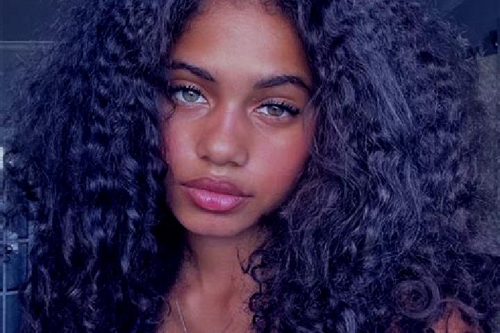 Lucy, 20, a red blue-eyed ebony companion based in El Aguila. Offering CIM, Deep French Kissing. Available for incall and outcall, overnight bookings available.