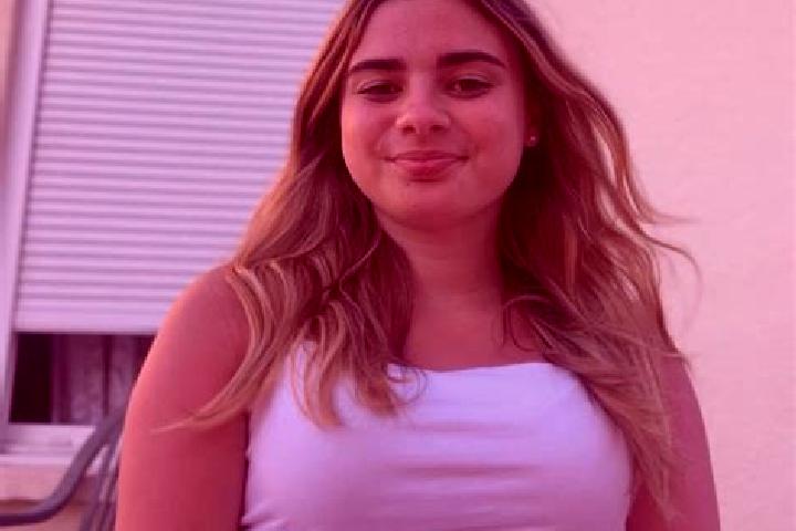 Lucy, 20 — Escort in Choisy, France