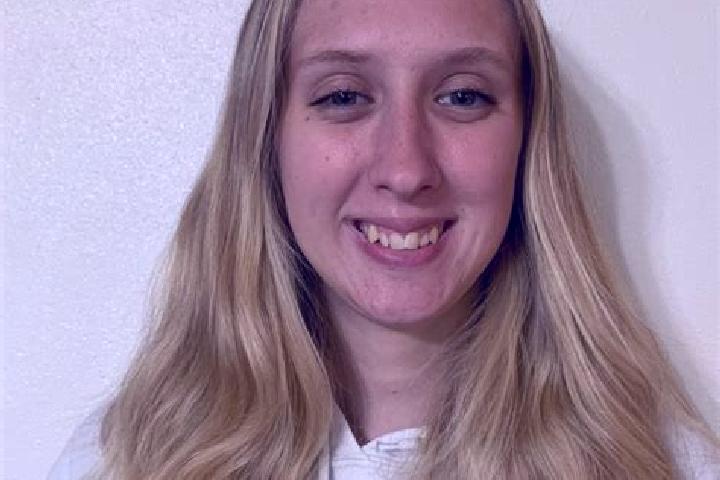 Lucy, 20 — Escort in Estherville, United States