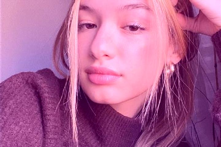 Lucy, 21, a blonde brown-eyed ebony companion based in Tiha Bargaului. Offering OWO, Deep French Kissing, Duos. Available for incall and outcall, day and eve...