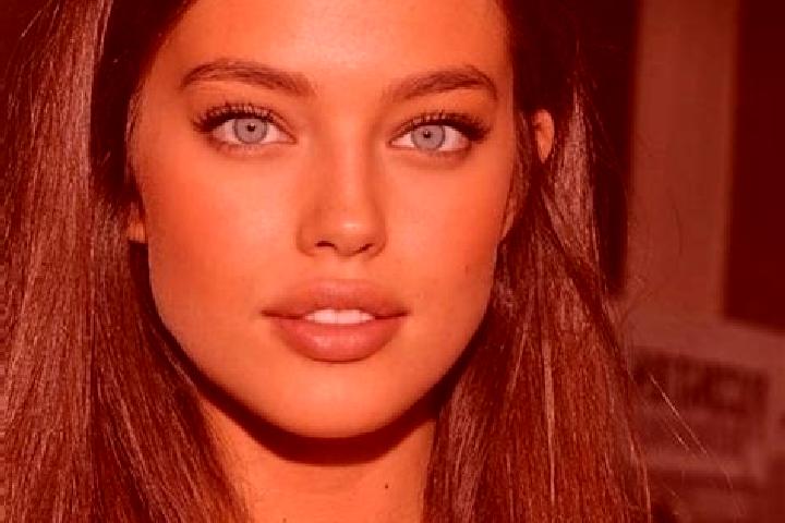Lucy, 21, a chestnut grey-eyed caucasian companion based in Giussago. Offering Striptease, Tantra, Prostate Massage. Available for incall and outcall, day an...