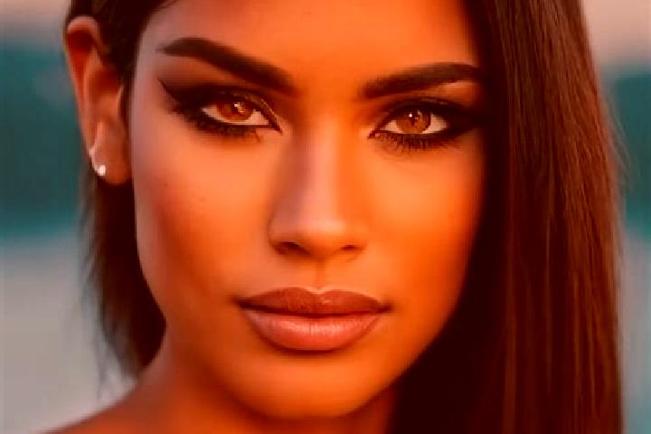 Lucy, 21, a dark blonde green-eyed latina companion based in Vila Maria. Offering A-Level, Dinner Date, Massage. Available for incall and outcall, day and ev...