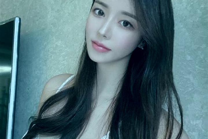Lucy, 21 — Escort in Aguitu, China