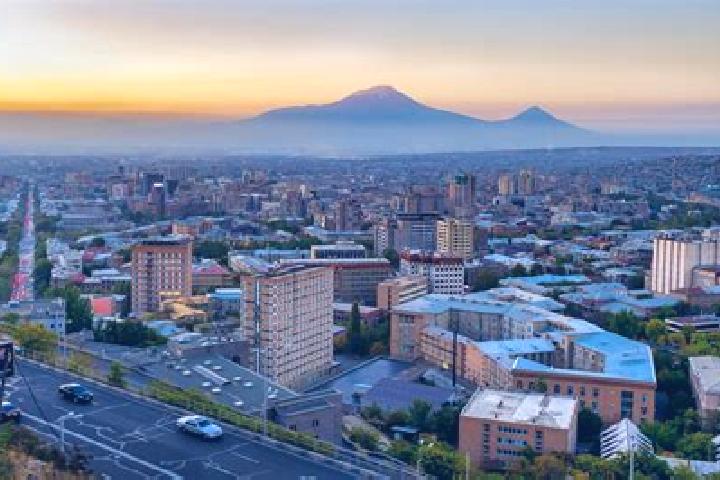 Lucy, 21 — Escort in Hovuni, Armenia