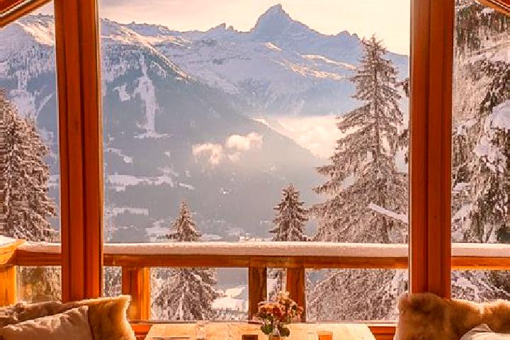 Lucy, 21 — Escort in Montricher, Switzerland