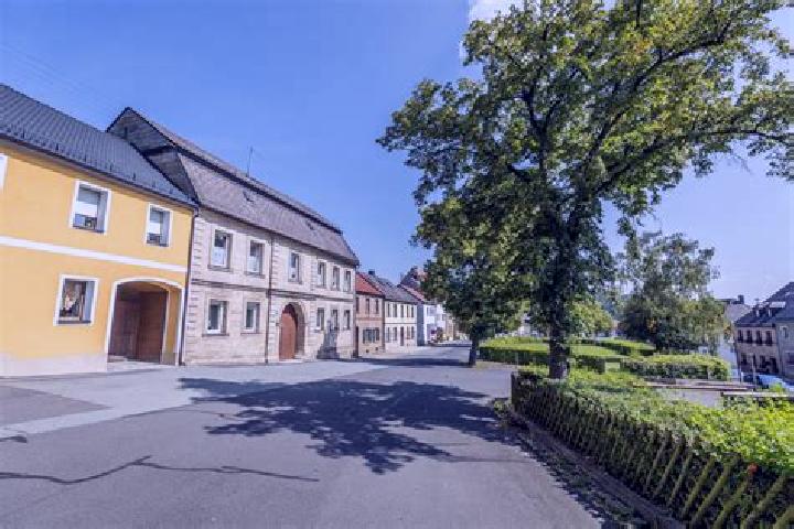 Lucy, 21 — Escort in Neustadt am Kulm, Germany
