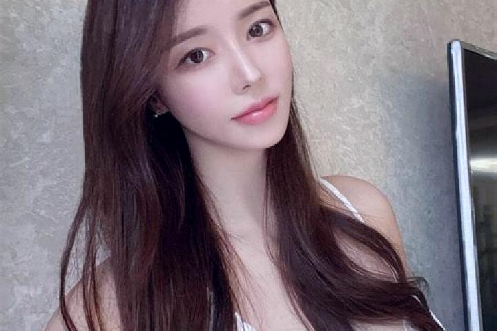 Lucy, 21 — Escort in Taishihe, China