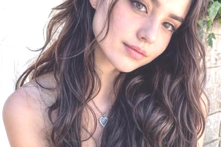 Lucy, 22, a auburn hazel-eyed middle eastern companion based in Ossa. Offering A-Level, Girlfriend Experience, Massage, Duos, Domination. Available for incal...