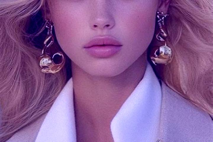 Lucy, 22, a blonde amber-eyed caribbean companion based in Lindfield. Offering OWO, Tantra, CIM, Dinner Date. Available for incall and outcall, overnight boo...