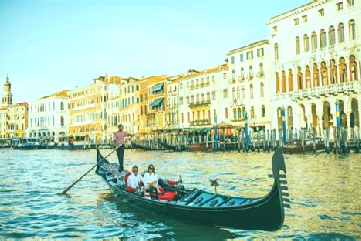 Lucy, 22 — Escort in Gondola, Mozambique