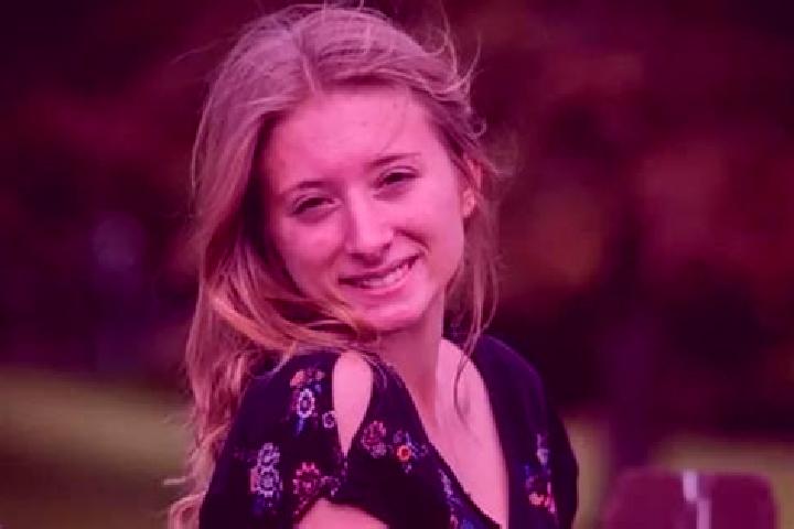 Lucy, 22 — Escort in Hebron, United States