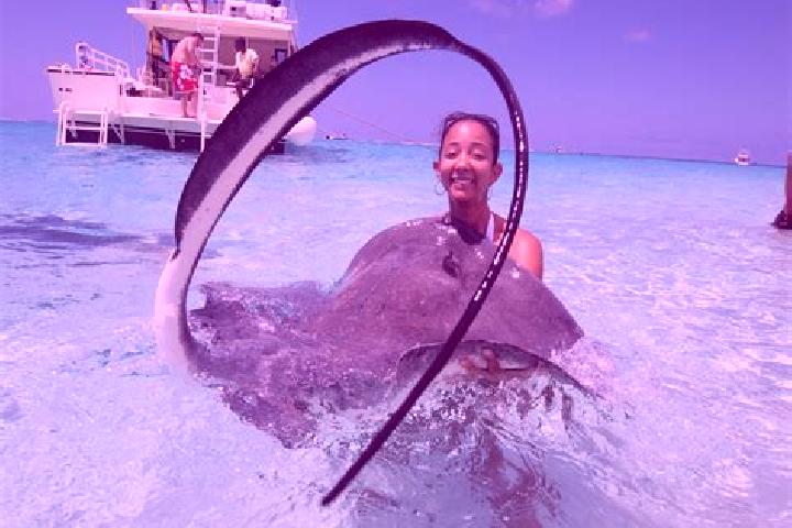 Lucy, 22 — Escort in Pease Bay, Cayman Islands