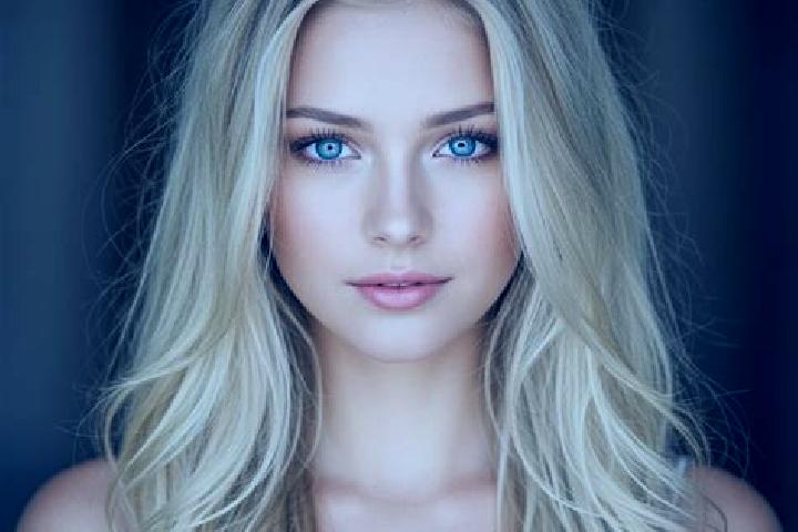 Lucy, 23, a blonde grey-eyed mixed companion based in Haarsteeg. Offering 69, BDSM, Roleplay. Available for incall and outcall, day and evening dates.