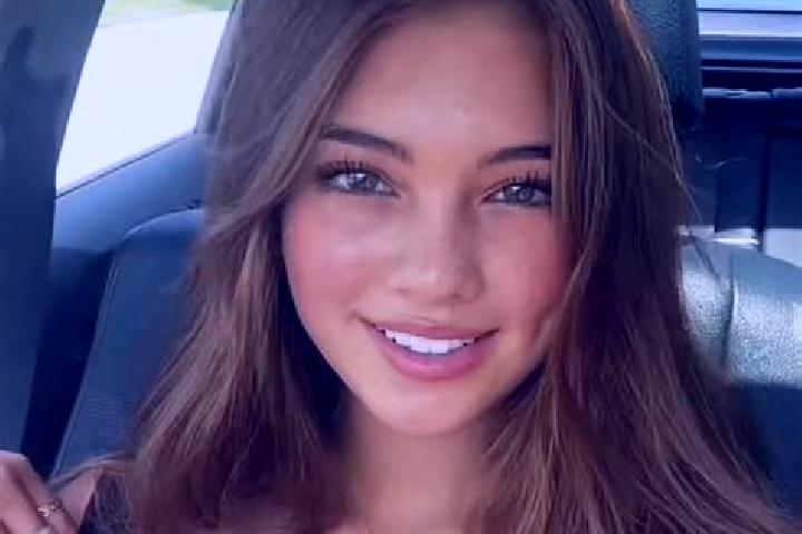 Lucy, 23, a brunette grey-eyed asian companion based in Nawada. Offering A-Level, Dinner Date, Roleplay, Girlfriend Experience. Available for incall and outc...