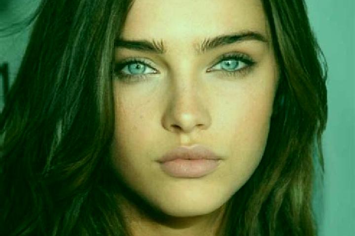 Lucy, 23, a brunette grey-eyed caucasian companion based in Morewadi. Offering Tantra, Deep French Kissing, Duos. Available for incall and outcall, day and e...
