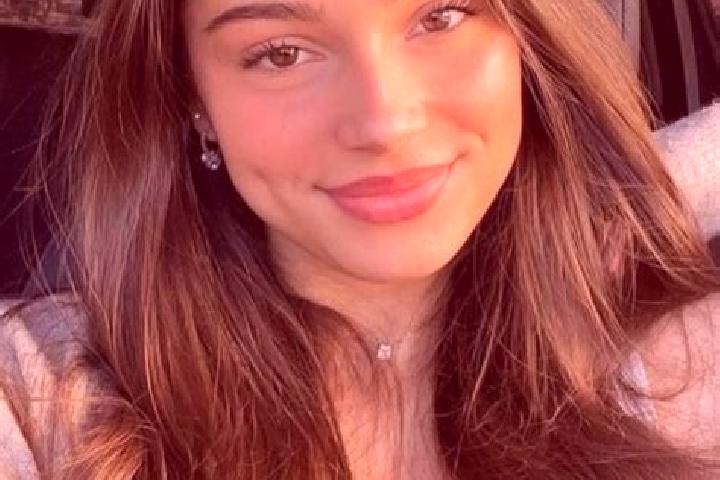 Lucy, 23, a brunette hazel-eyed caribbean companion based in Assoro. Offering CIM, Deep French Kissing, Travel Companion. Available for incall and outcall, o...