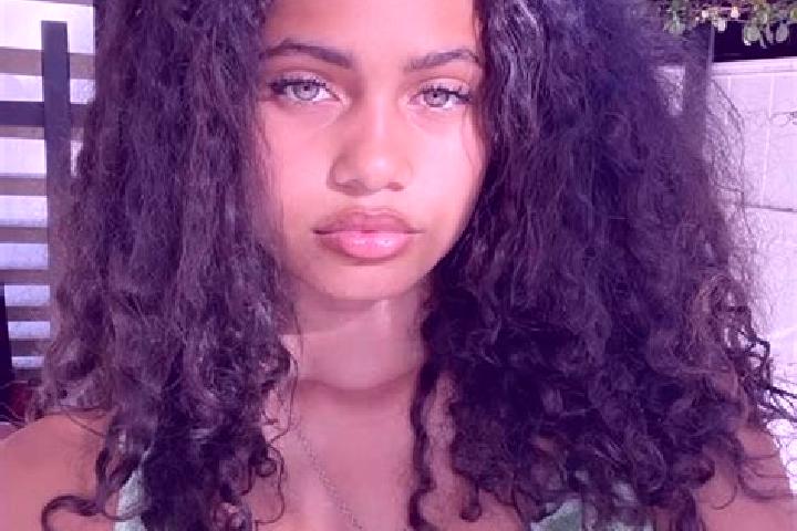 Lucy, 23, a chestnut green-eyed mixed companion based in Hindas. Offering Travel Companion, Erotic Massage, CIM. Available for incall and outcall, overnight ...