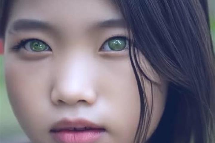 Lucy, 23, a dark blonde green-eyed asian companion based in Dualing. Offering 69, OWO, GFE. Available for incall and outcall, day and evening dates.