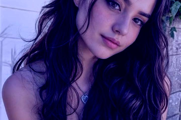 Lucy, 23, a red hazel-eyed european companion based in Clairoix. Offering Erotic Massage, Travel Companion, 69. Available for incall and outcall, day and eve...