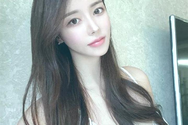 Lucy, 23 — Escort in Mengusi, China