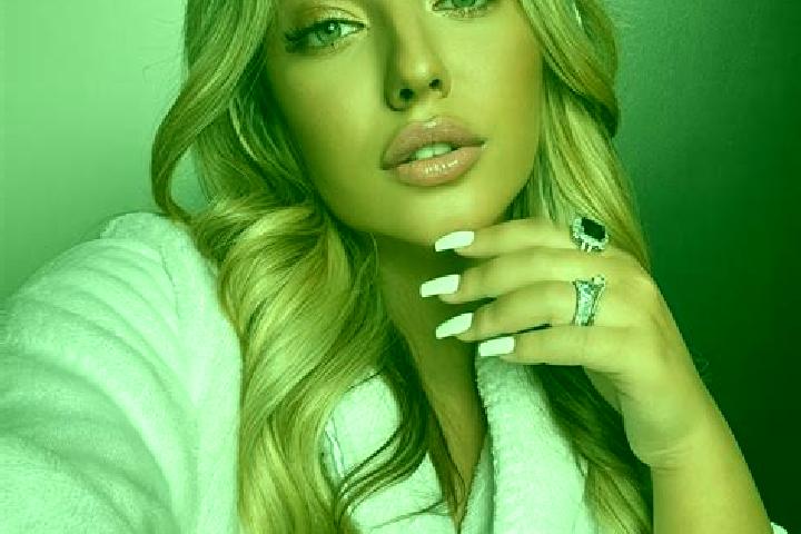 Lucy, 23 — Escort in Zelezniki, Slovenia
