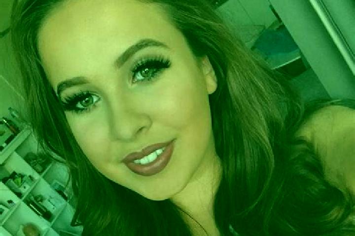 Lucy, 24, a auburn brown-eyed mediterranean companion based in Crowland. Offering Tantra, A-Level, Prostate Massage, Dinner Date. Available for incall and ou...