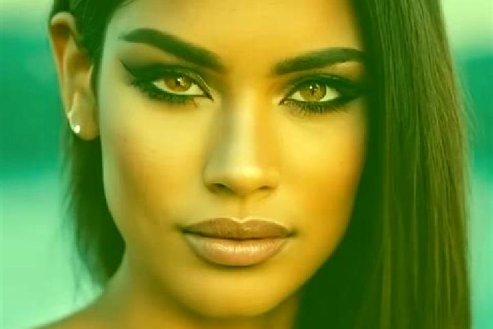 Lucy, 24, a auburn hazel-eyed latina companion based in Pasian di Prato. Offering Duos, Erotic Massage, Domination. Available for incall and outcall, overnig...