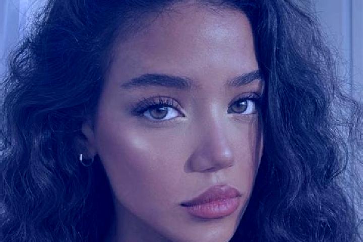 Lucy, 24, a black brown-eyed caribbean companion based in Tandragee. Offering OWO, Duos, CIM. Available for incall and outcall, overnight bookings available.