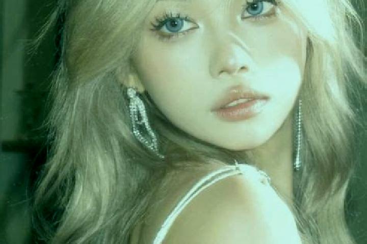 Lucy, 24, a blonde grey-eyed asian companion based in Ipuiuna. Offering Couples, Erotic Massage, Roleplay, 69. Available for incall and outcall, day and even...