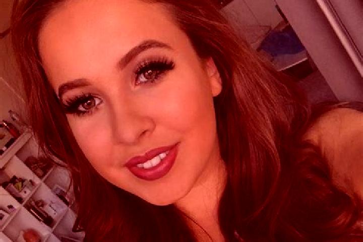 Lucy, 24, a brunette amber-eyed indian companion based in Olbersdorf. Offering A-Level, Party Girl, Striptease. Available for incall and outcall, day and eve...