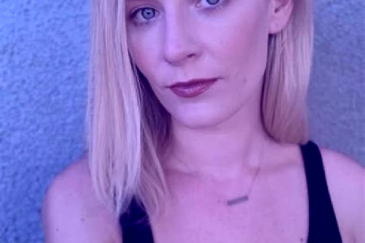 Lucy, 24, a red amber-eyed indian companion based in Dupree. Offering A-Level, Duos, Domination. Available for incall and outcall, overnight bookings available.
