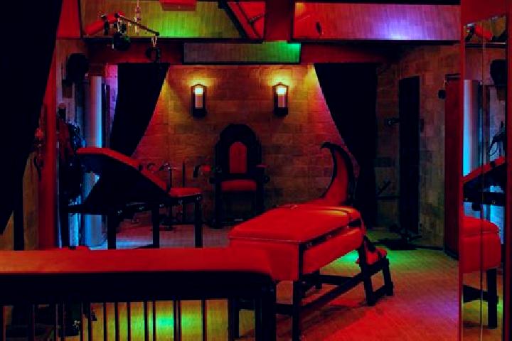 Lucy, 24, a red blue-eyed indian companion based in Angustias. Offering Duos, A-Level, Fetish, BDSM, Massage. Available for incall and outcall, overnight boo...