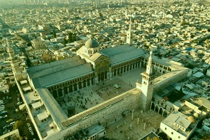 Lucy, 24 — Escort in Damascus, Syria