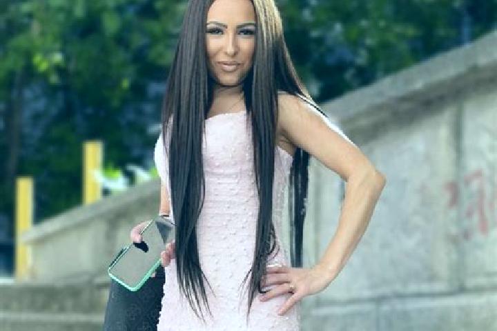 Lucy, 24 — Escort in Matasari, Romania