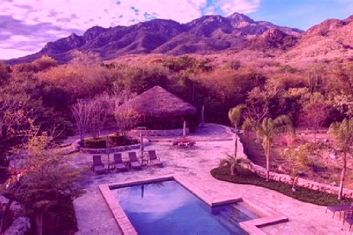 Lucy, 24 — Escort in Reforma Agraria (El Pedregal), Mexico