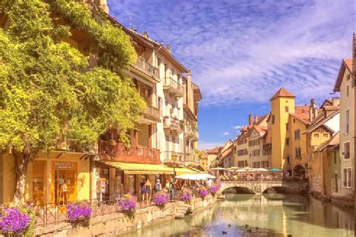 Lucy, 24 — Escort in Urzy, France