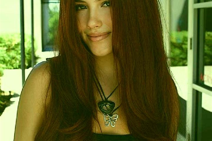 Lucy, 25, a auburn dark-eyed slavic companion based in Hurdal. Offering Massage, GFE, Fetish. Available for incall and outcall, overnight bookings available.
