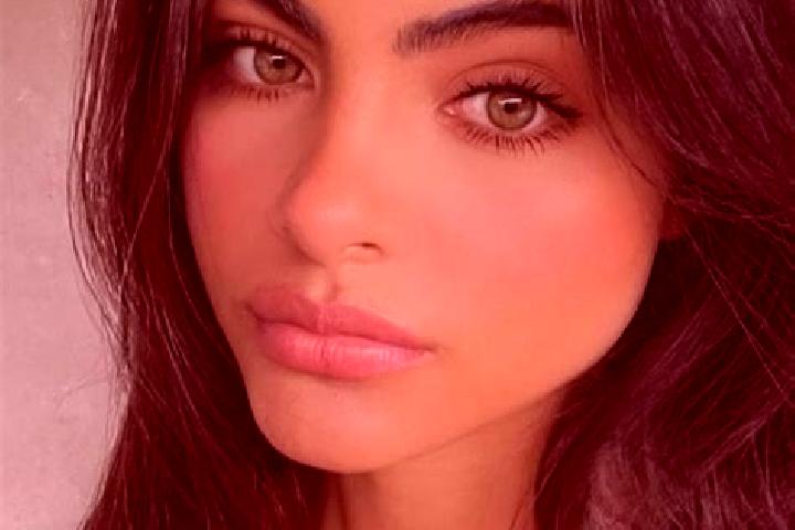 Lucy, 25, a black hazel-eyed caucasian companion based in Warungawi. Offering 69, Party Girl, Girlfriend Experience. Available for incall and outcall, day an...