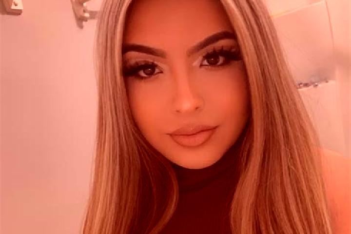 Lucy, 25, a blonde brown-eyed latina companion based in Dusino. Offering Overnight, Party Girl, Fetish, Travel Companion. Available for incall and outcall, d...