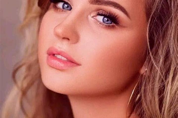 Lucy, 25, a dark blonde blue-eyed indian companion based in Wrzeszcz. Offering BDSM, Tantra, CIM, OWO. Available for incall and outcall, day and evening dates.